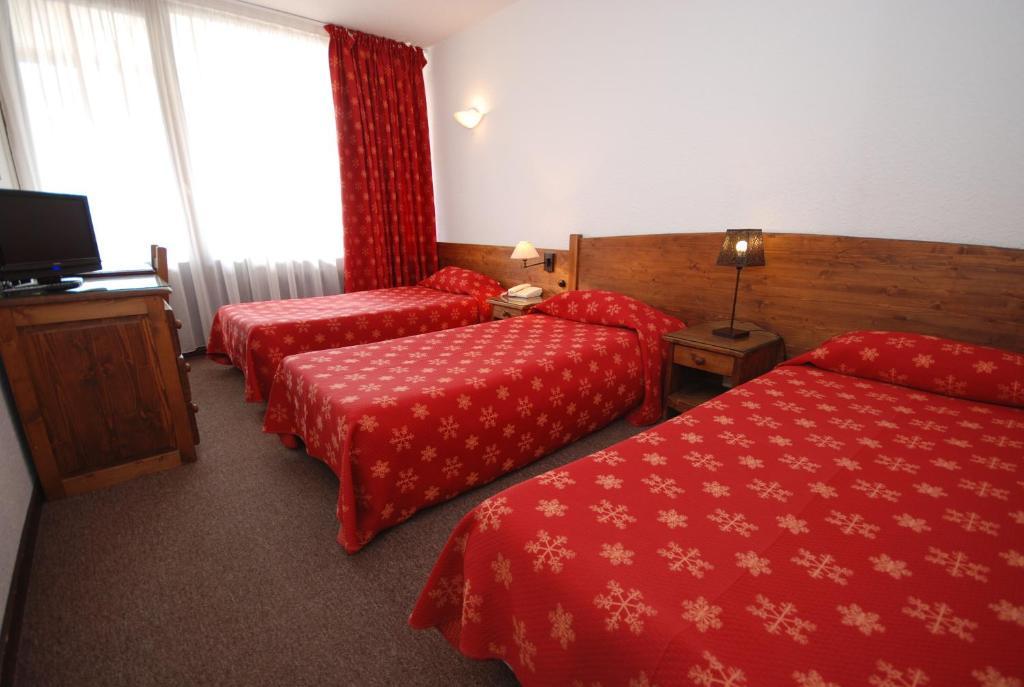 Hotel Plein Sud Serre Chevalier Kamer foto